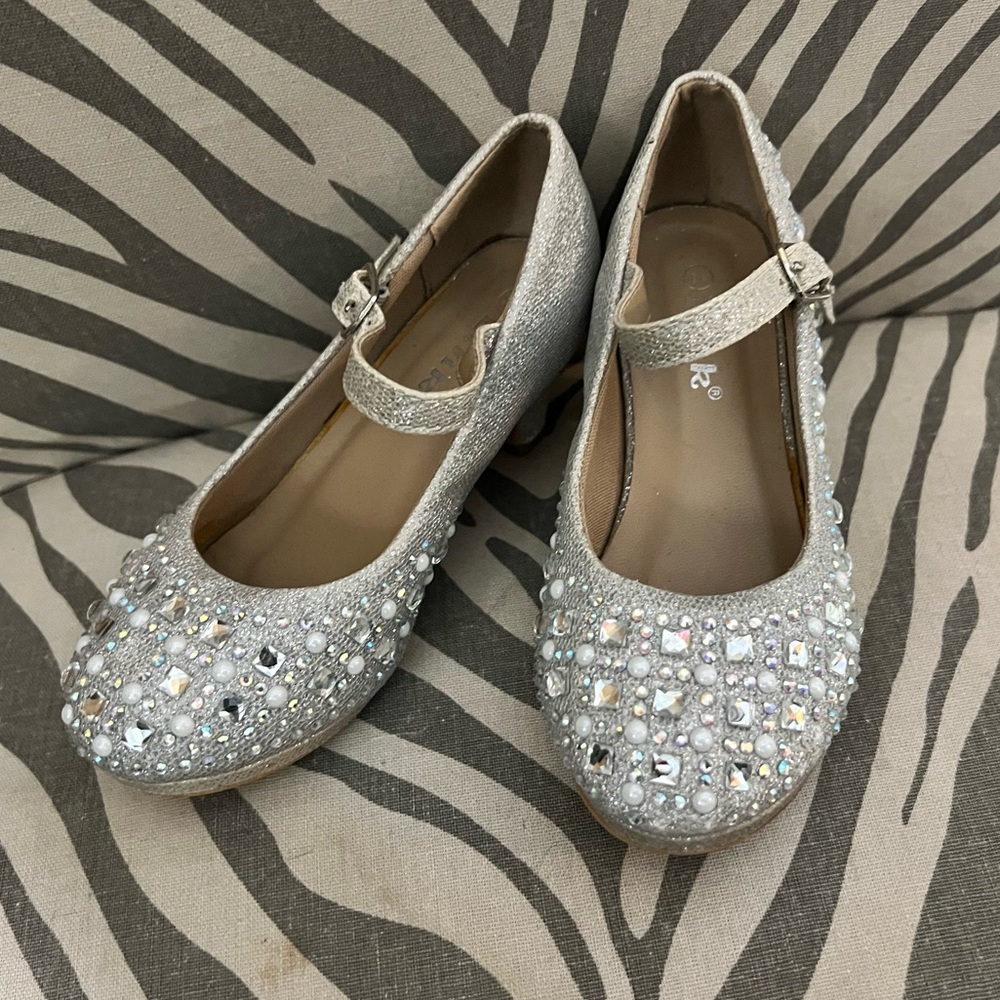 Size 11 formal girls heels